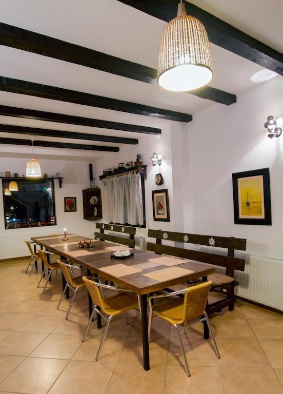 Casa Georgescu Hotel Rîşnov Екстериор снимка
