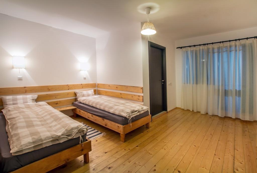 Casa Georgescu Hotel Rîşnov Екстериор снимка